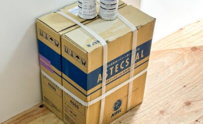 東京都江戸川区のお客様からASTEC　コーキング材を2ケース買取させていただきました。